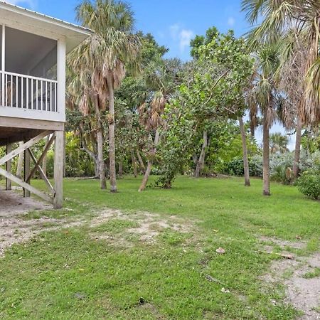 Palm Paradise- Charming Island Bungalow In Downtown Sanibel Exterior photo